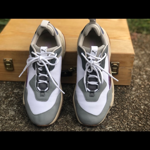 Thunder Electric Women's Sneakers - Picture 4 of 6